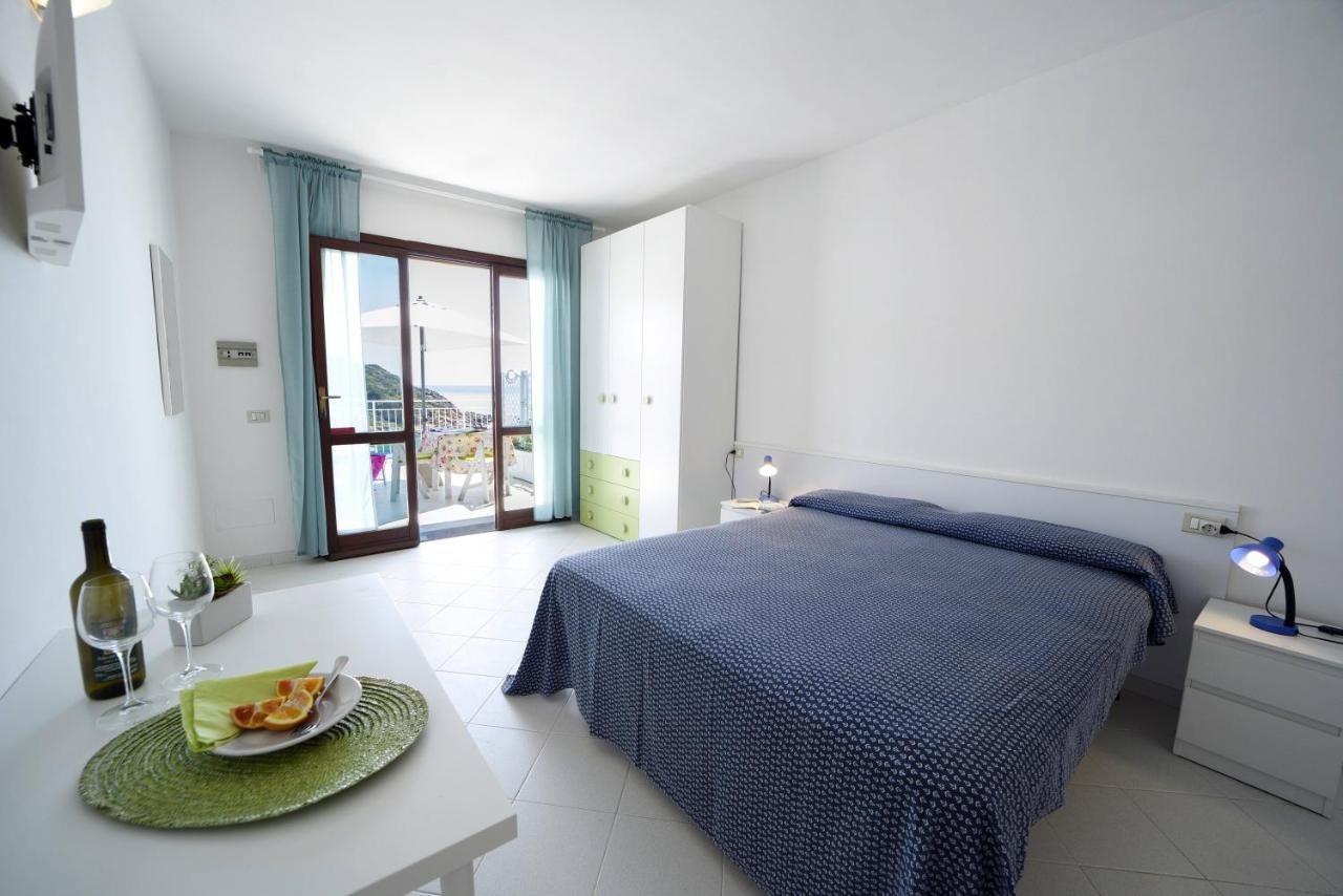 Aparthotel Le Sirene Seccheto Exterior foto